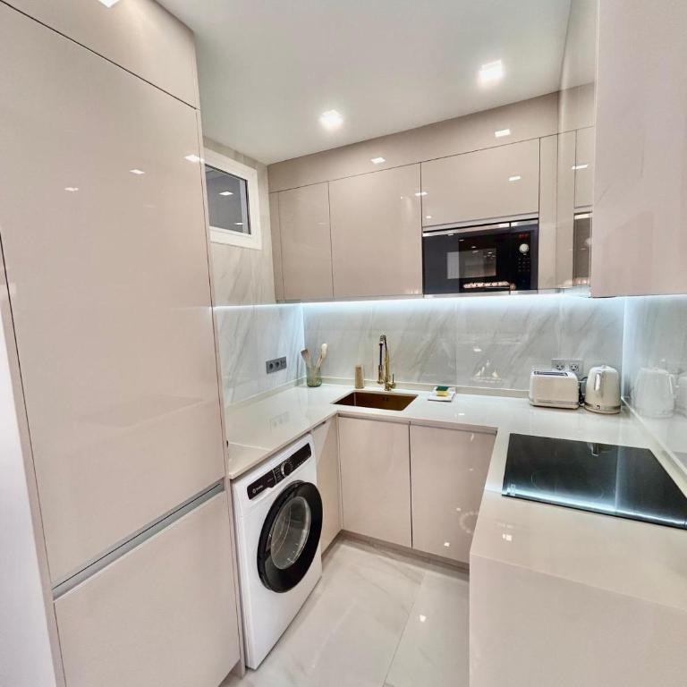Adeje Paradise - Two-Bedroom Apartment with Terrace - 2