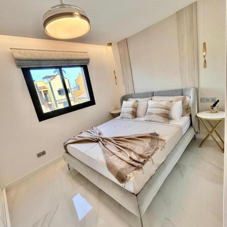 Adeje Paradise - Two-Bedroom Apartment with Terrace - 3