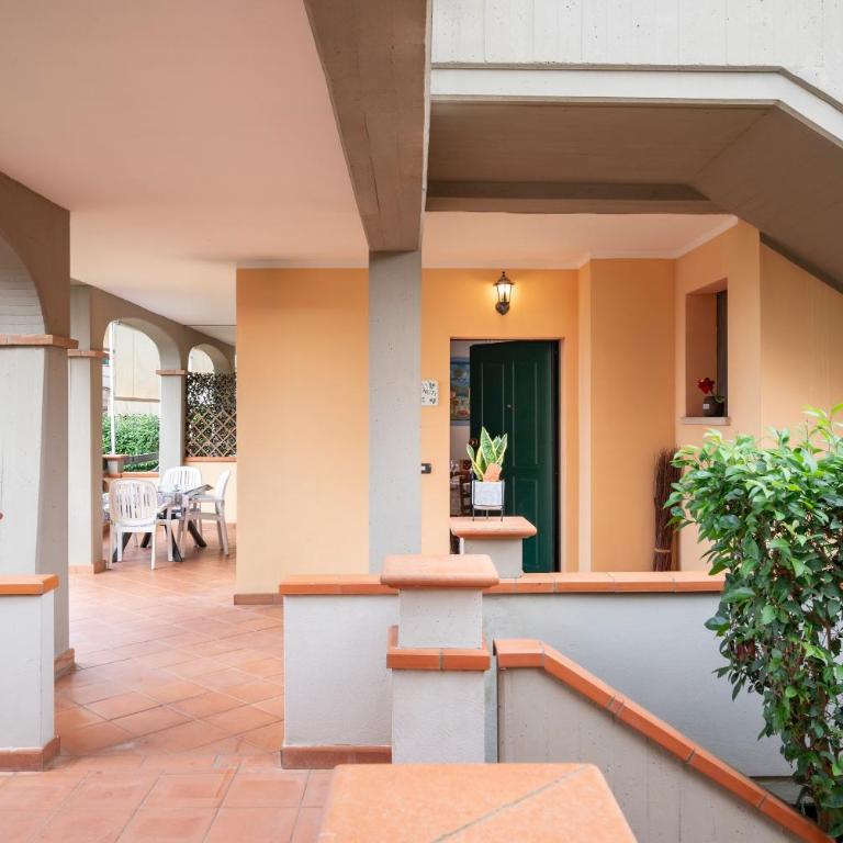 Follonica Apartments - Pool & Relax - Two-Bedroom Apartment with Terrace - 14