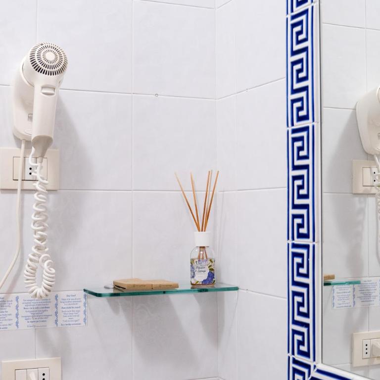 Arca Hotel - Camera Matrimoniale con Bagno Privato - 3
