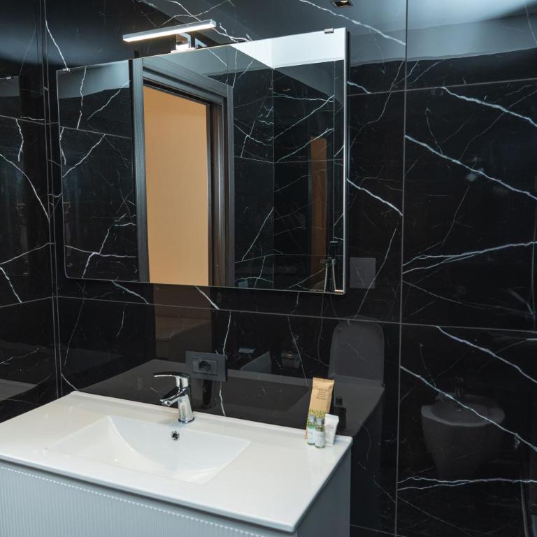 Relais Mermaid Luxury Suite - Camera Tripla Standard - 11