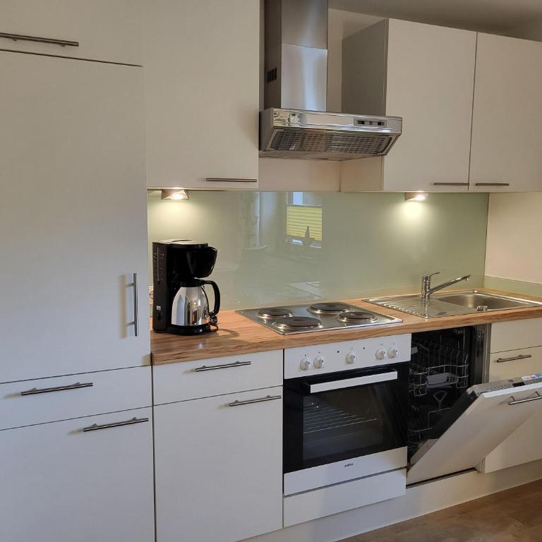 Apartment bei Anna - Two-Bedroom Apartment with Bathroom - 15