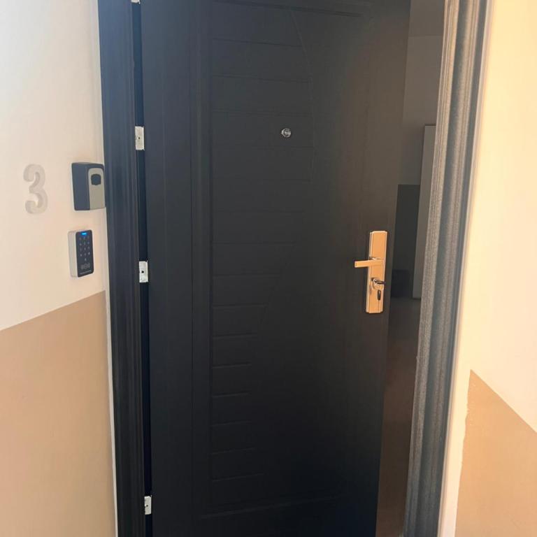 Handy - Deluxe King Room - 5