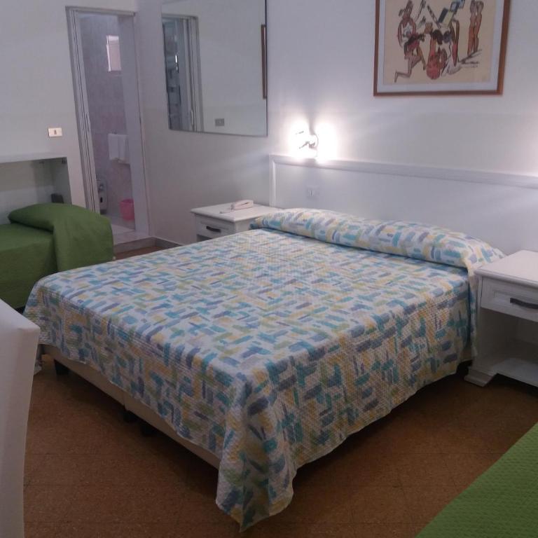 Hotel Costa - Camera Familiare - 4