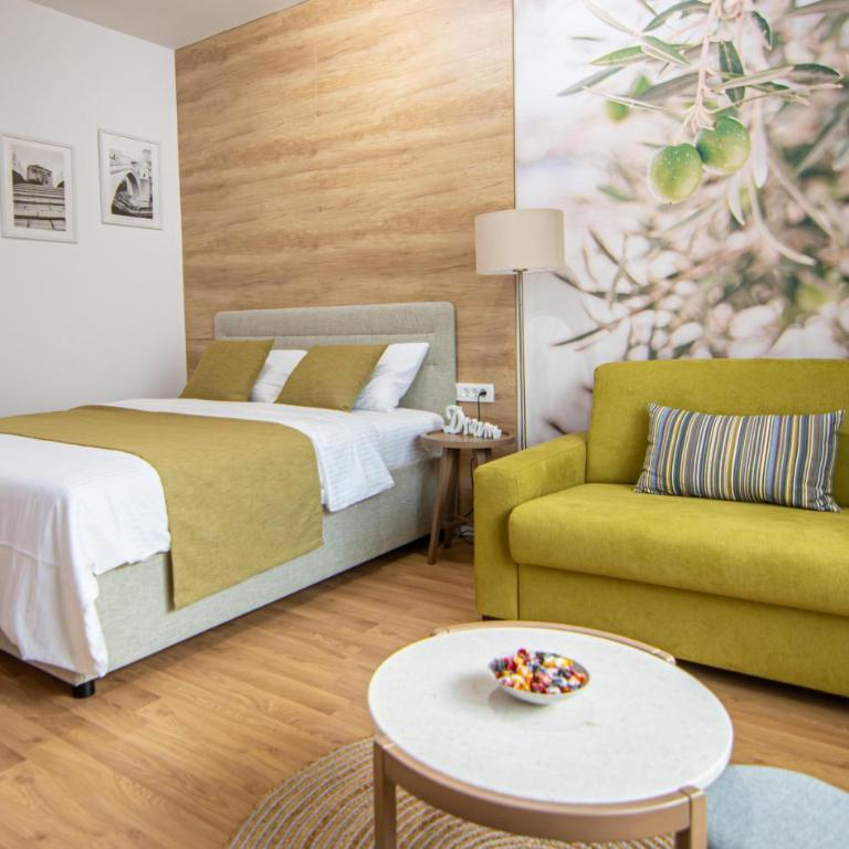 Momento Studio Apartments - Deluxe Studio - 24