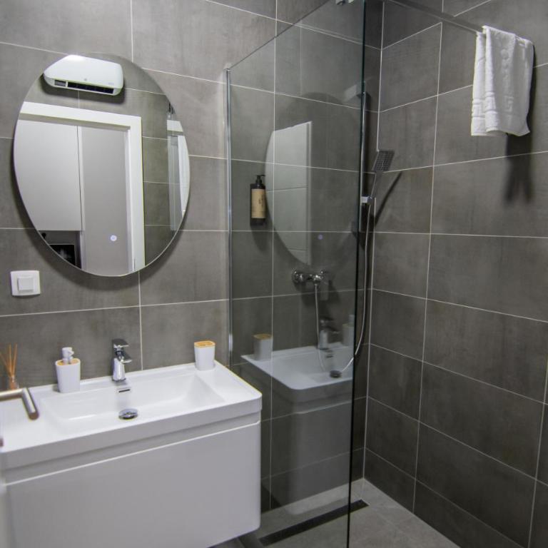 Momento Studio Apartments - Deluxe Studio - 30