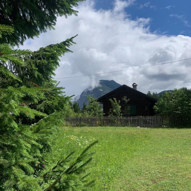 "0" Sterne Hotel Weisses Rössl in Leutasch/Tirol - Chalet mit 1 Schlafzimmer - 2