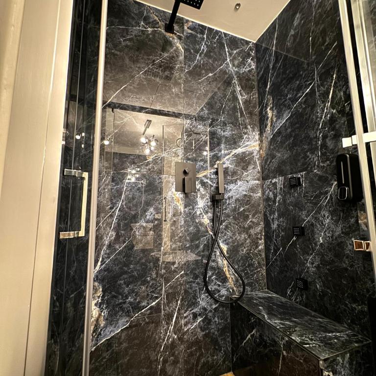 Heart Of Rome Luxe Suite - Appartamento con 1 Camera da Letto - 15