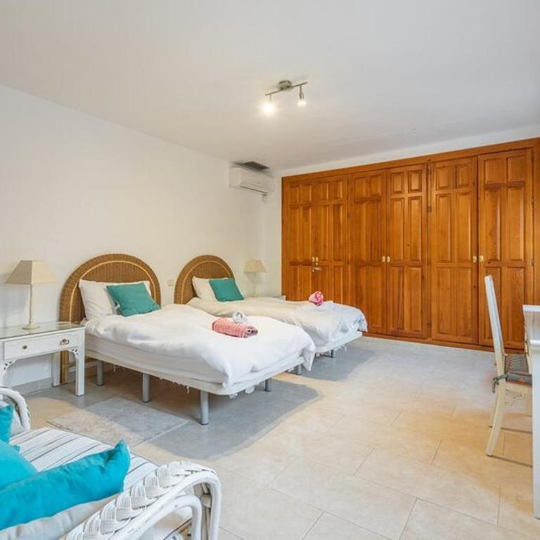 Villa Casa La Concha - Luxury 6 bedroom Villa in Marbella, Beautiful Mountain View, Heated Swimming Pool, 15min walk to Puerto Banus Beaches, Sleeps up to 12 - Villa con piscina privada - 17