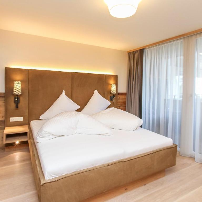 Hotel Edelweiss - Superior Doppelzimmer mit Balkon - 9