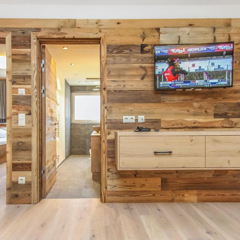 Hotel Edelweiss - Suite mit 2 Schlafzimmern - 2