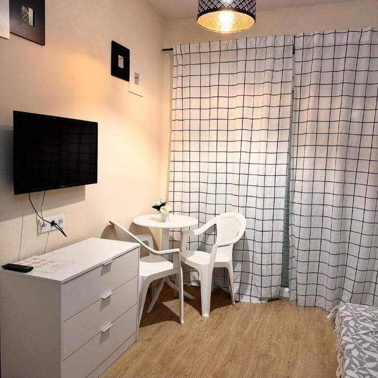 Studio a 200m de la playa los Locos - Apartamento Estudio - 2
