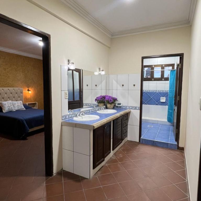 Casa de huéspedes Maracuyá - Four-Bedroom House - 4