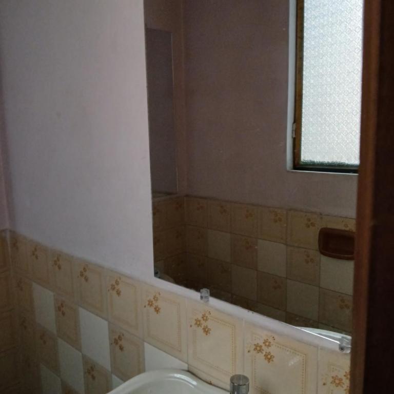 Soleado centrico y grande apartamento - Three-Bedroom Apartment - 3