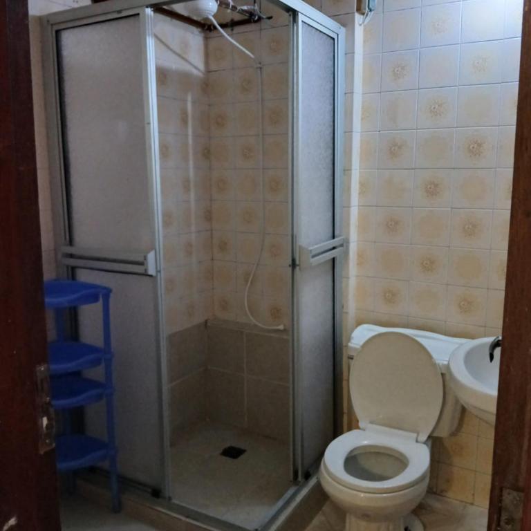 Soleado centrico y grande apartamento - Three-Bedroom Apartment - 6