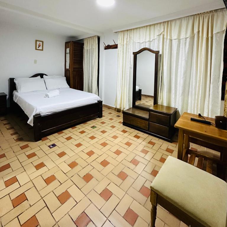 Eco Lodge La Juanita - Queen Room with Spa Bath - 7