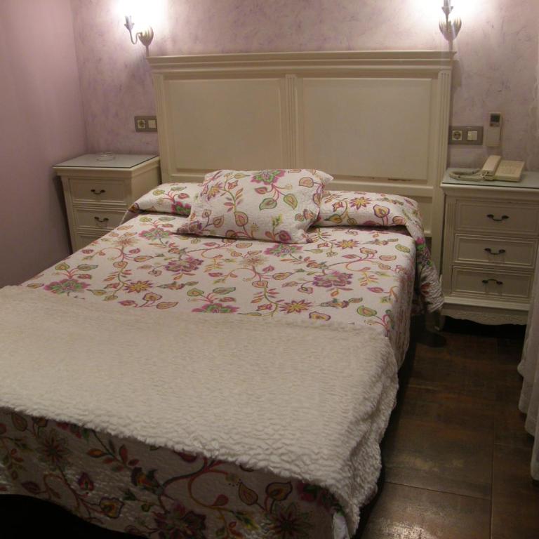 Hostal Goya Suites - Habitación Doble - 1 o 2 camas - 2