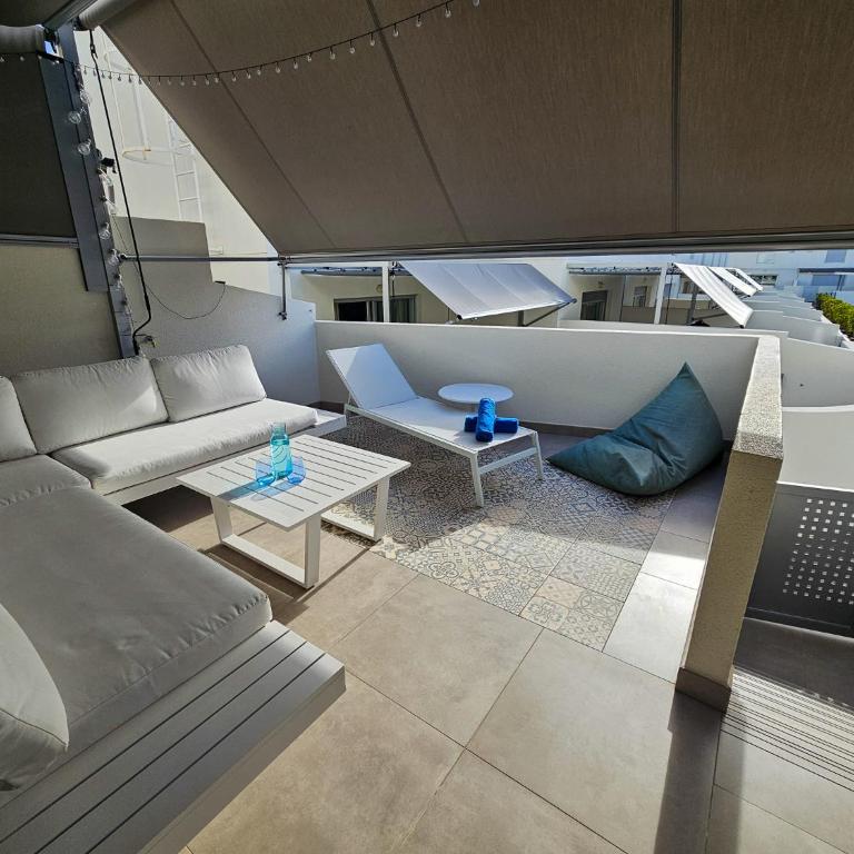 White Medano apartment. New with fast Wifi - Chalet de 3 dormitorios - 56