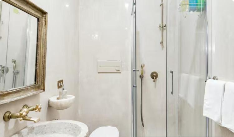 Spacious Penthouse with Stunning Views of Historic Landmarks - Appartamento con 2 Camere da Letto - 8