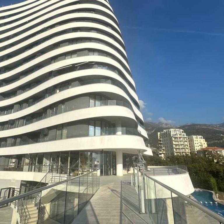 Панорамная квартира на первой линии моря Skyline Resort, Becici, Budva - Two-Bedroom Apartment - 13