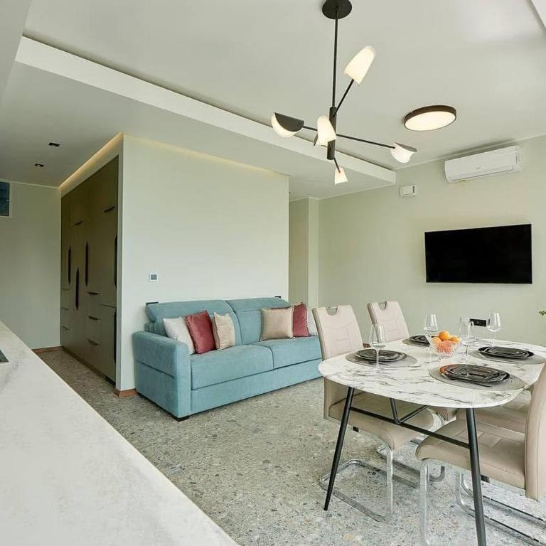 Панорамная квартира на первой линии моря Skyline Resort, Becici, Budva - Two-Bedroom Apartment - 19