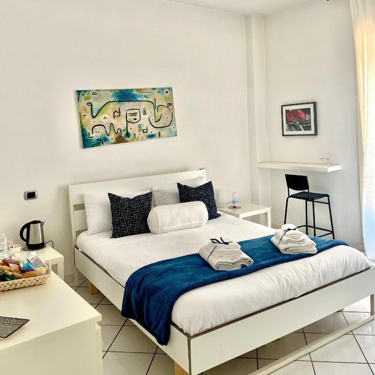 Suite 84 Holiday Home a pochi minuti dalla stazione - Camera Matrimoniale - 6
