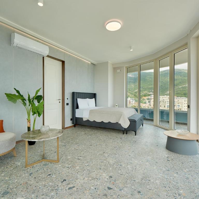 Панорамная квартира на первой линии моря Skyline Resort, Becici, Budva - Two-Bedroom Apartment - 8