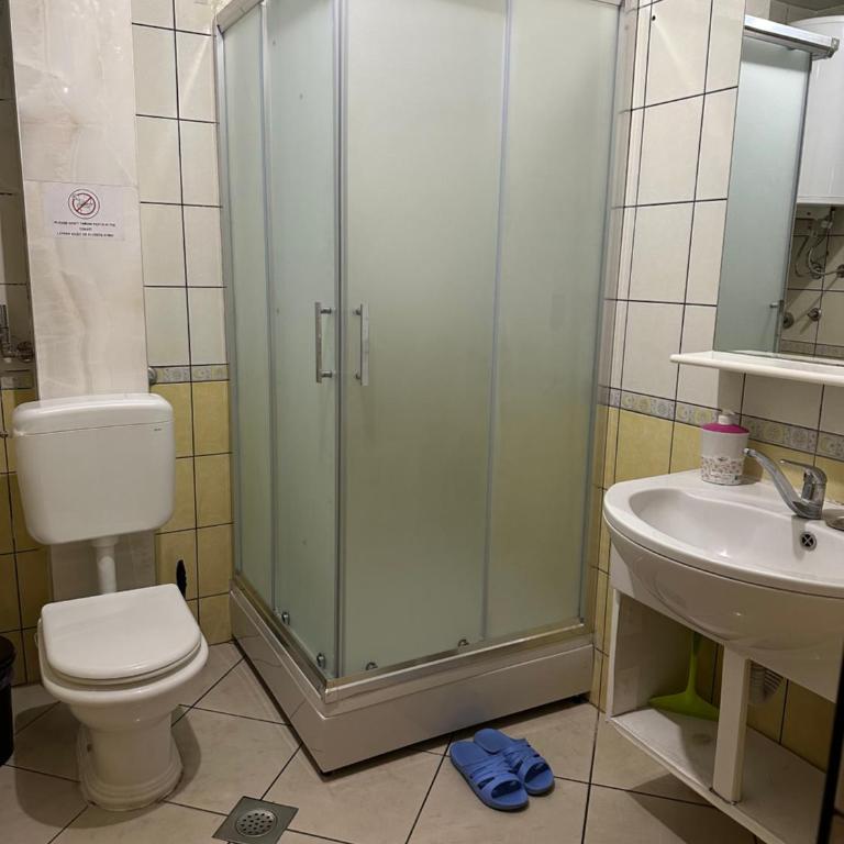 One Love - Twin Room with Shared Bathroom - 5