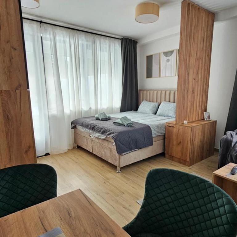 Green Hills PART - Family Studio - 1