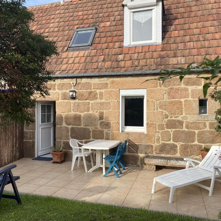 Maison bretonne à 200m de la plage Saint-Guirec, Ploumanac'h, 2 chambres, jardin fermé - FR-1-368-124 - Casa Vacanze (3 Adulti) - 8