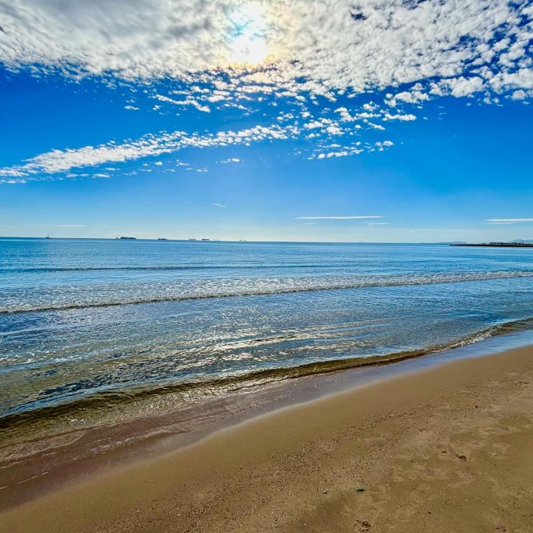 Precioso Apartamento playa Pinedo Valencia - Three-Bedroom Apartment - 23