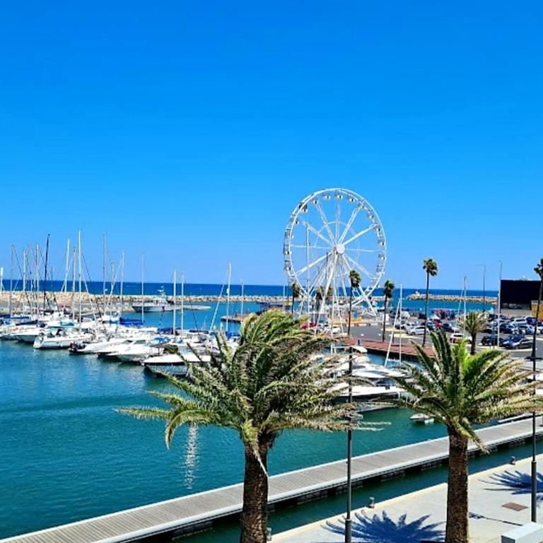 Canet-Beach - One-Bedroom Apartment - 1