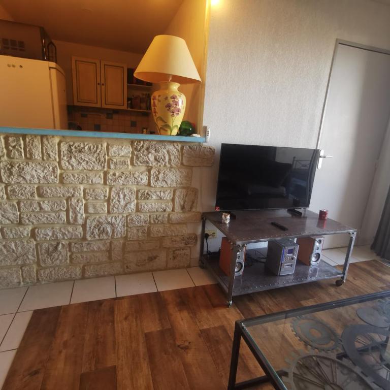 Canet-Beach - One-Bedroom Apartment - 19