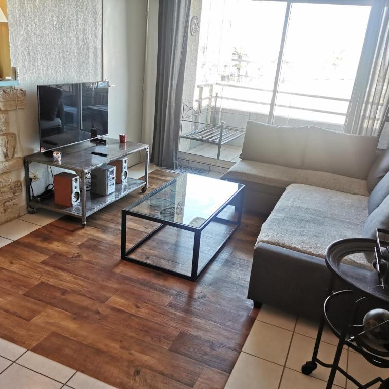 Canet-Beach - One-Bedroom Apartment - 23