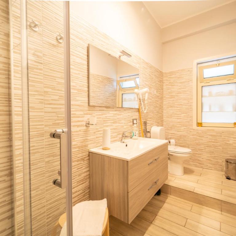 Catina Domus - Triple Room with Private Bathroom - 4