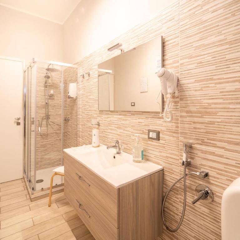 Catina Domus - Triple Room with Private Bathroom - 11