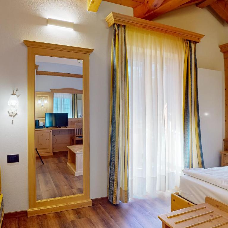 Hotel Madonna delle Nevi - Camera Tripla con Balcone - 4