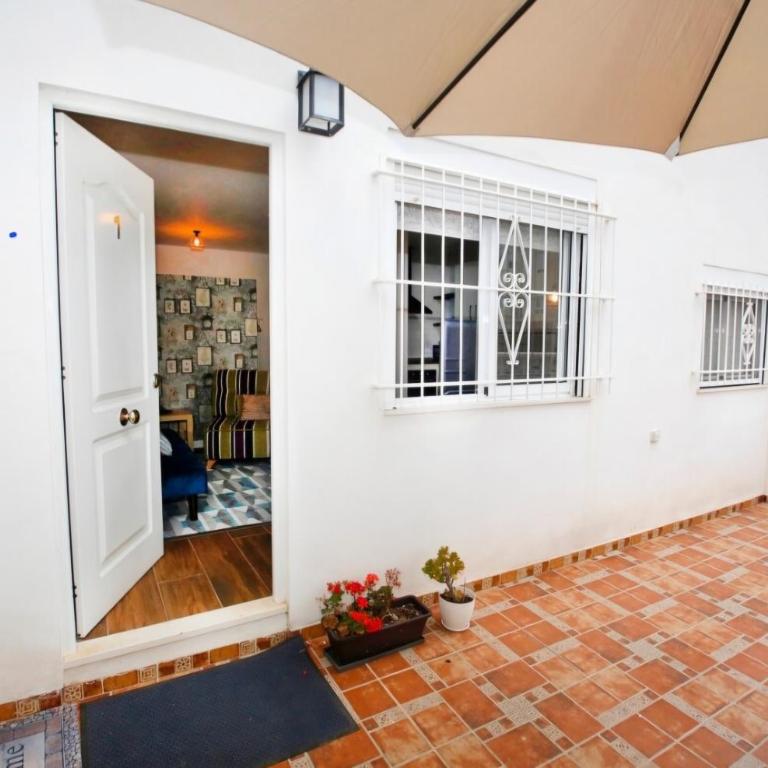 Stylish & Spacious Fully Equipped Studio-4 minutes walk to Albufereta Beach - One-Bedroom Apartment - 19
