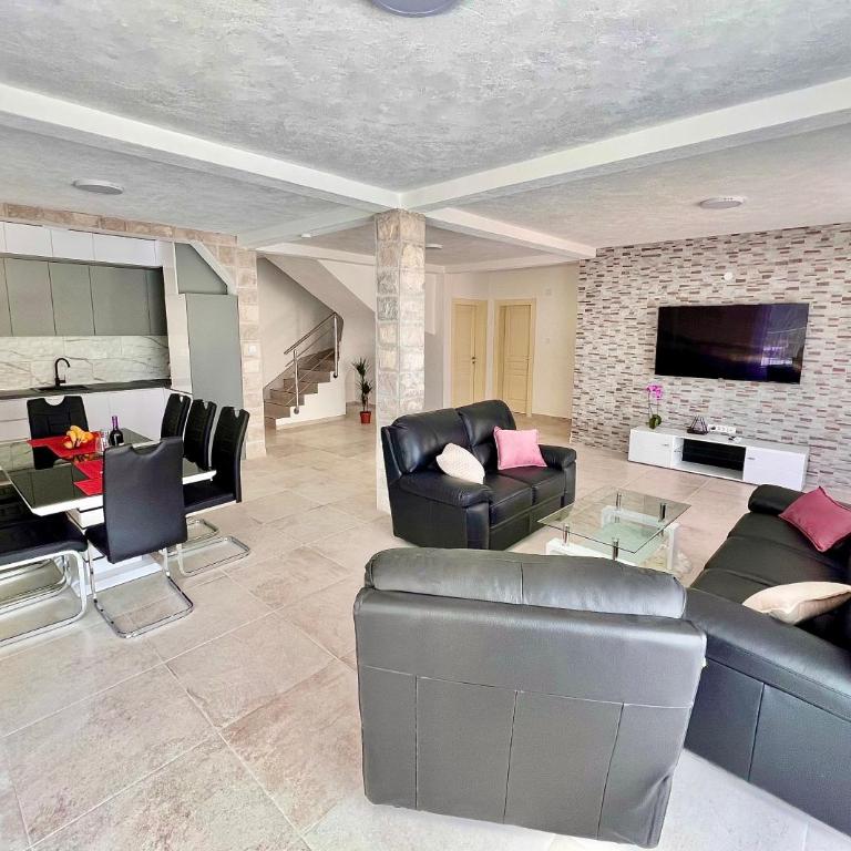 Villa Maki - Villa with Sea View - 18