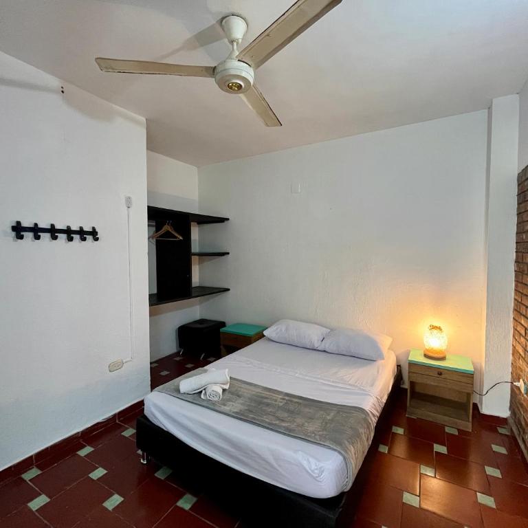 Sana Mar Hostel & Eco-Café - Standard Double Room - 8