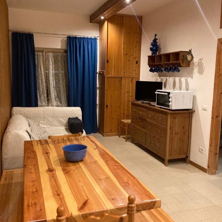 Flower Edelweiss - Residence Paradiso - One-Bedroom Apartment - 1