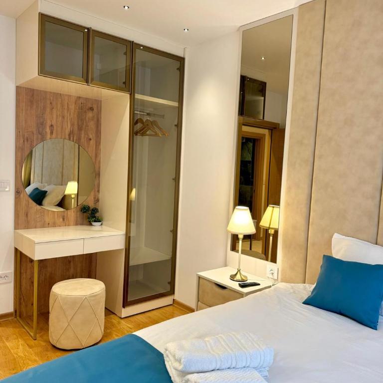 Lyonessa gardens 1 - Two-Bedroom Apartment - 1