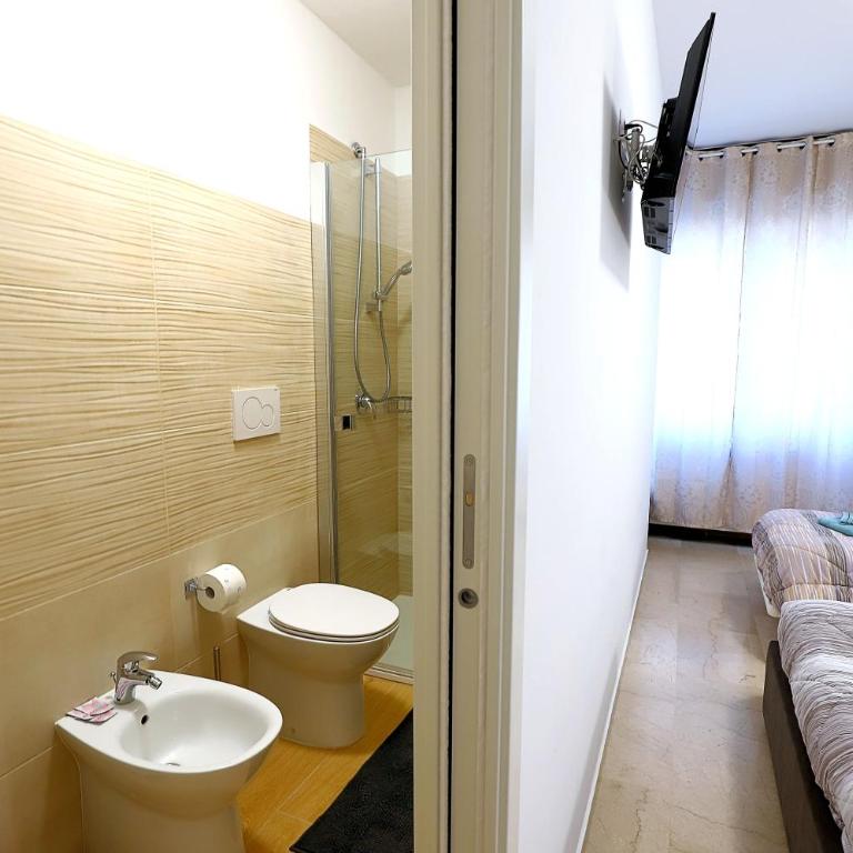 Affittacamere Alessia - Quadruple Room - 9