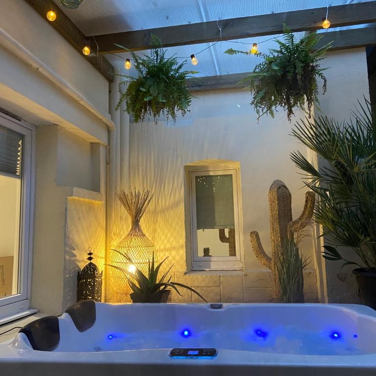 CosyRouen Jacuzzi Parking gratuit - Appartement avec Terrasse - 15