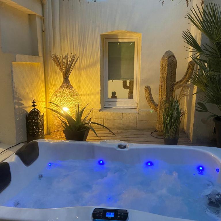 CosyRouen Jacuzzi Parking gratuit - Appartement avec Terrasse - 14