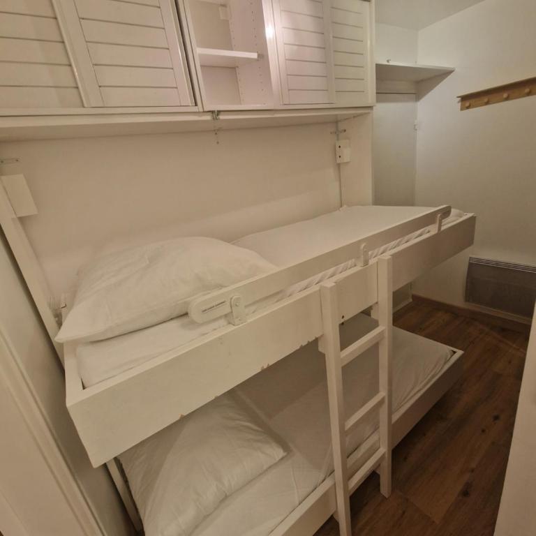 Centre Station - La Vallée Blanche 2 - La Foux - Two-Bedroom Apartment - 26