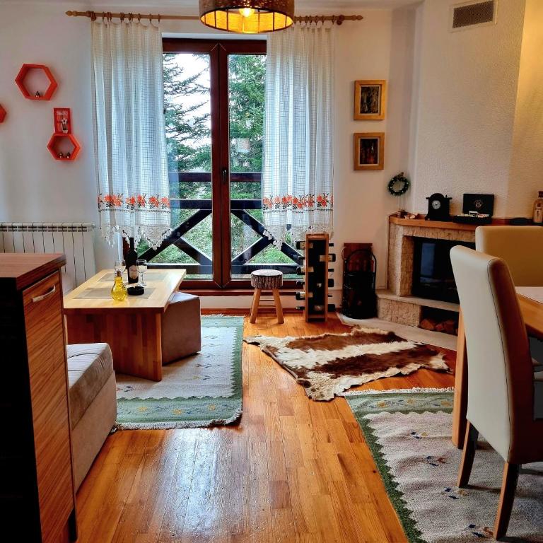 Pogled - One-Bedroom Apartment - 3