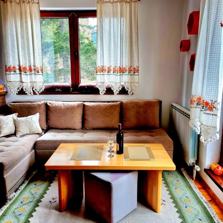 Pogled - One-Bedroom Apartment - 13