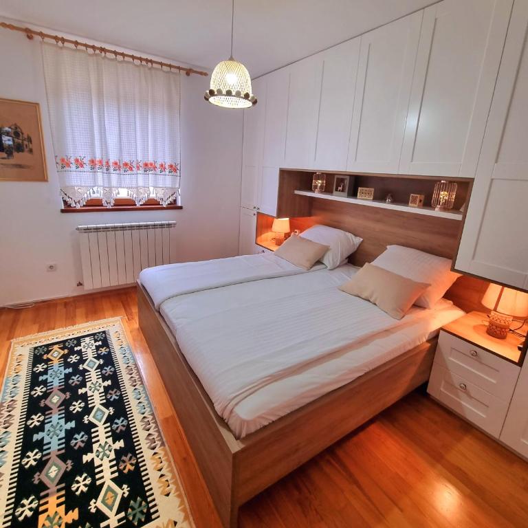 Pogled - One-Bedroom Apartment - 15