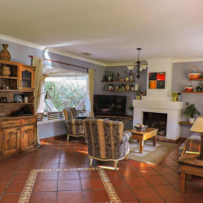Casa con piscina privada climatizada en exclusivo Golf Country Club 1000m2 - Casa Vacacional de 3 dormitorios - 28